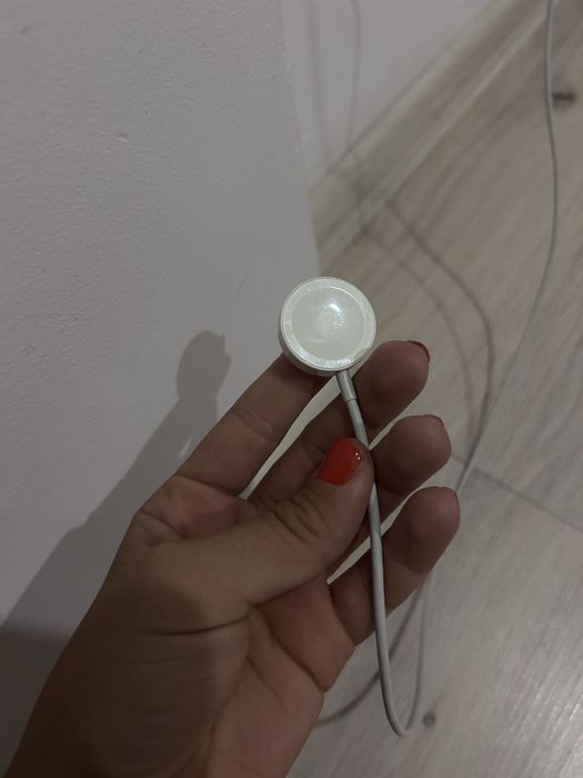 Apple watch SE………..