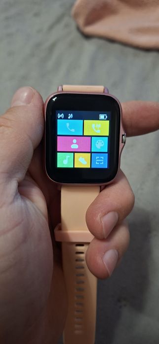 Смарт часовник с зарядно