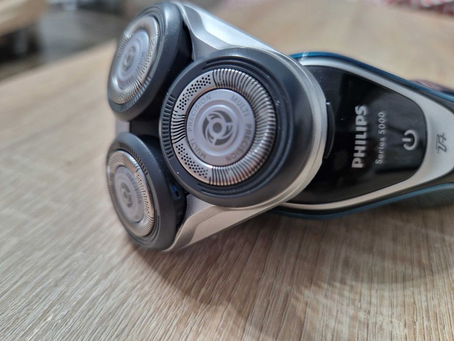 Philips Shaver series 5000/ S5550/Aparat bărbierit electric umed/uscat