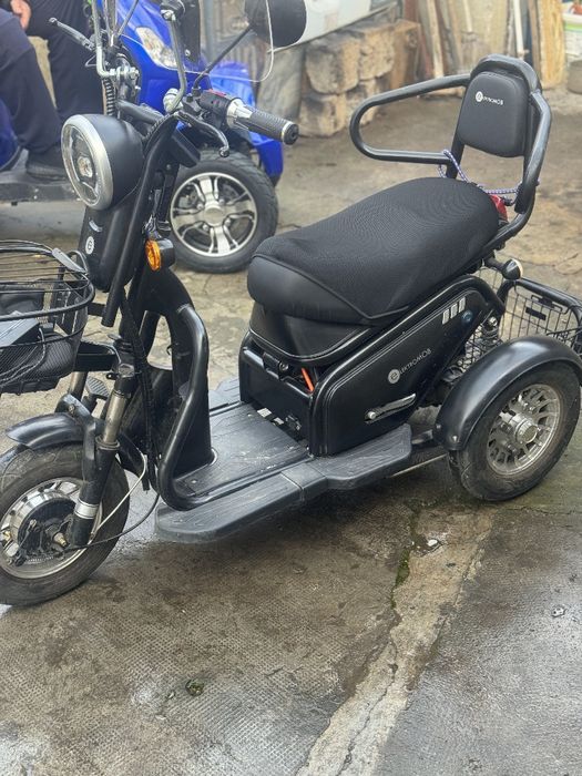 Vand tricicleta electrica adulti