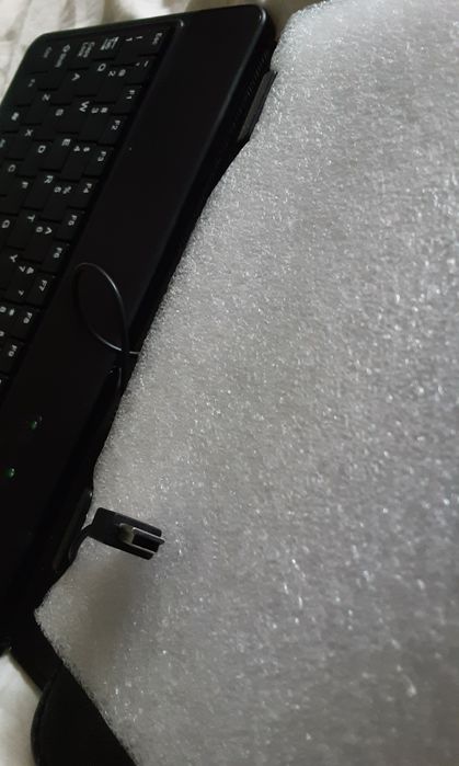 Husa tableta cu tastatura si pix