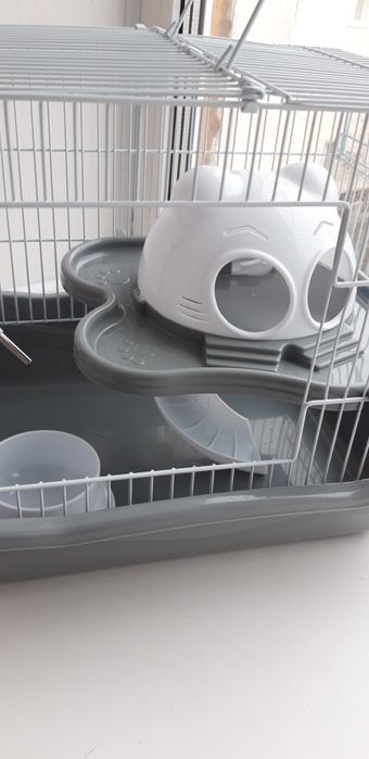 Продам клетку для питомцев