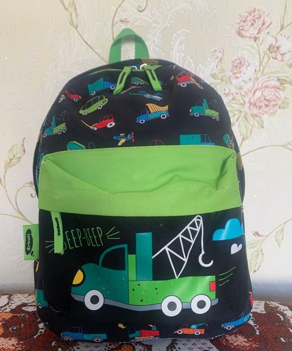 Рюкзак детский в хорошем состоянии