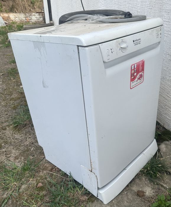 Продам посудомоечную машину