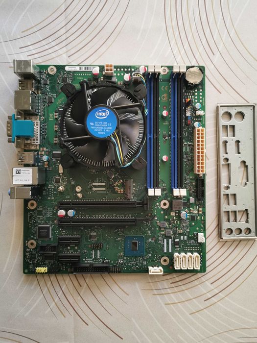 Дъно с процесор 1151