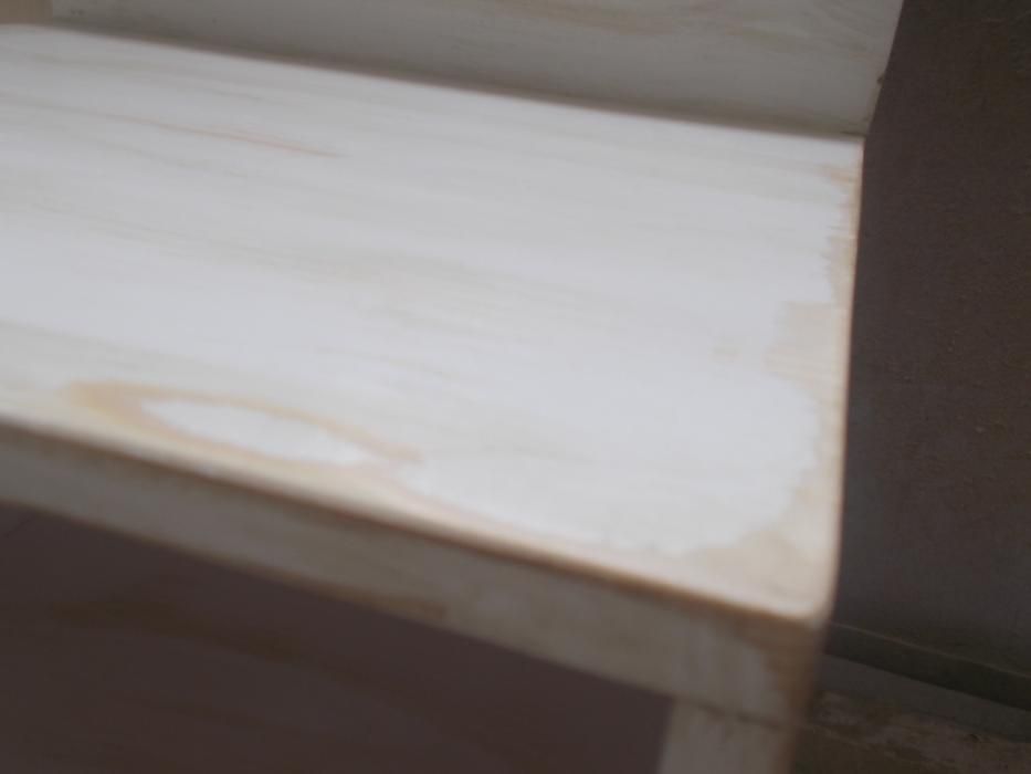 TRANSPORT GRATUIT.Pat matrimonial din lemn masiv antichizat.Cod 209.