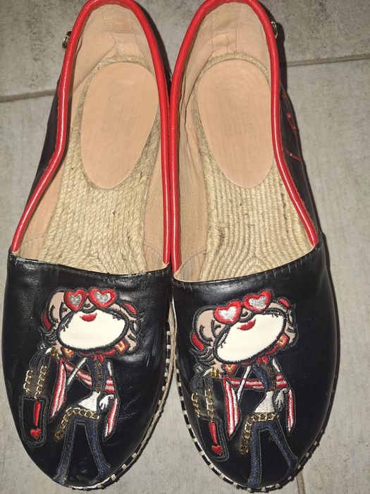 LOVE MOSCHINO Еспадрили
* Проверете уебсайта за най-новите цени