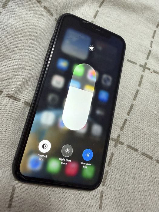 Продаю iphone 11. Черный.  64G