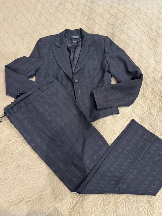 Костюм женский брючный