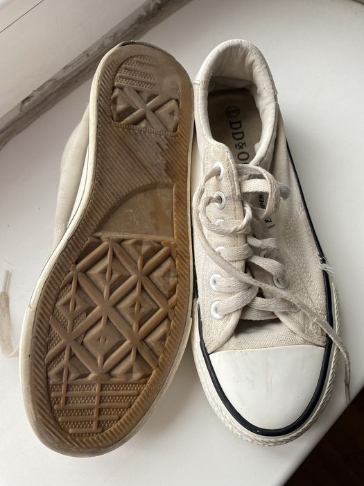 Белые конверсы женские