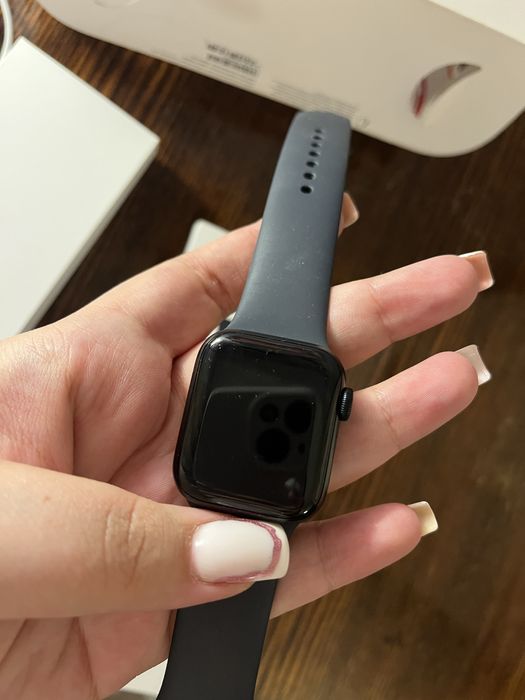 Продам Apple Watch