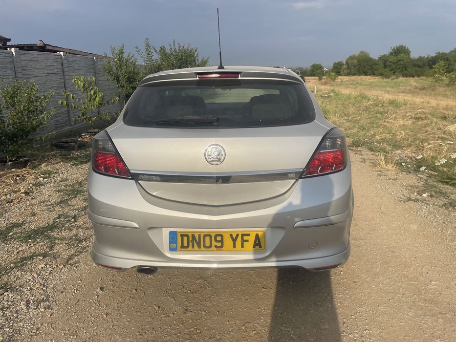 Dezmembrez opel astra h gtc OPC