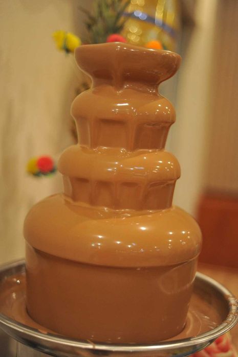 Vand fantana de ciocolata