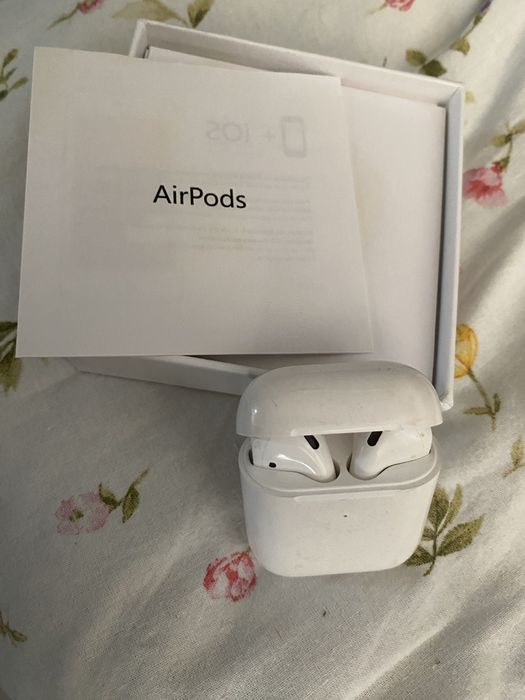 Продам AirPods оригинал