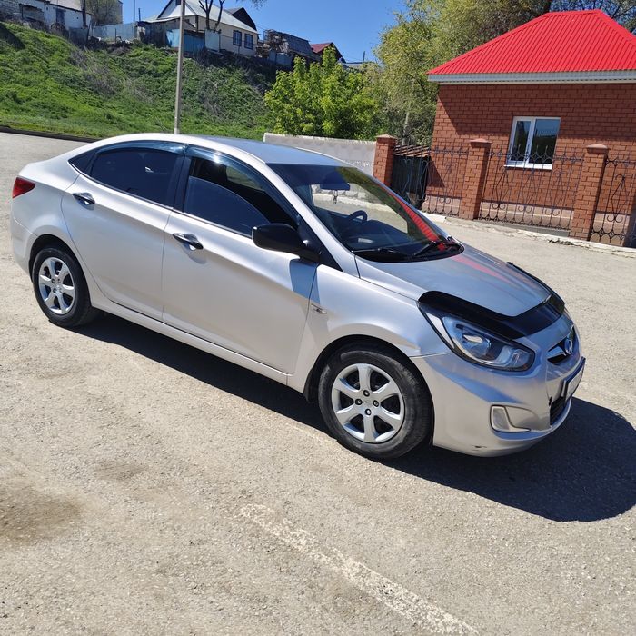 Hyundai accent 2014