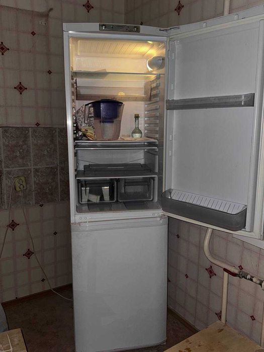 Двухкамерный холодильник INDESIT