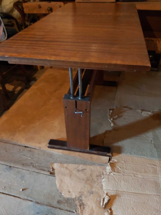 Маса разтегателна