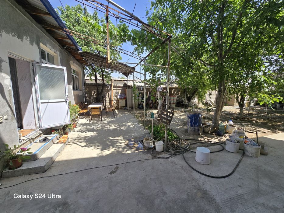 Бектемирда 4.8сотик 4хонали участка сотилади
