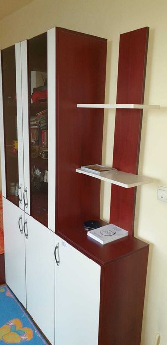 Vand mobila pentru camera de copii