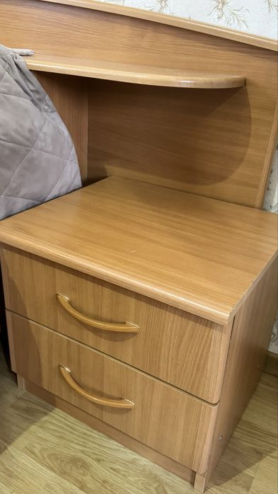 Продам спальный гарнитур