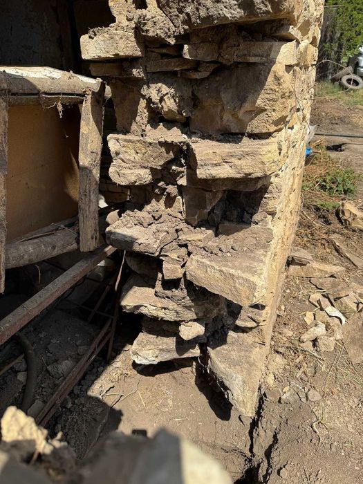 Дялани камъни за стени и огради