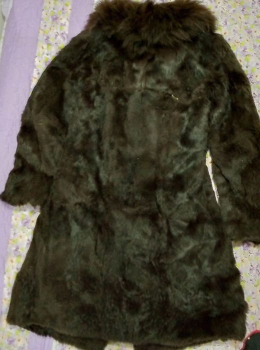 Коричневая теплая шуба