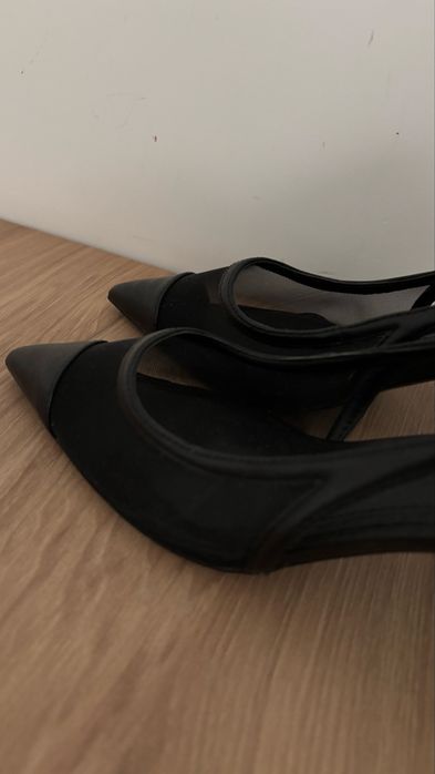 Черни ниски токчета H&M