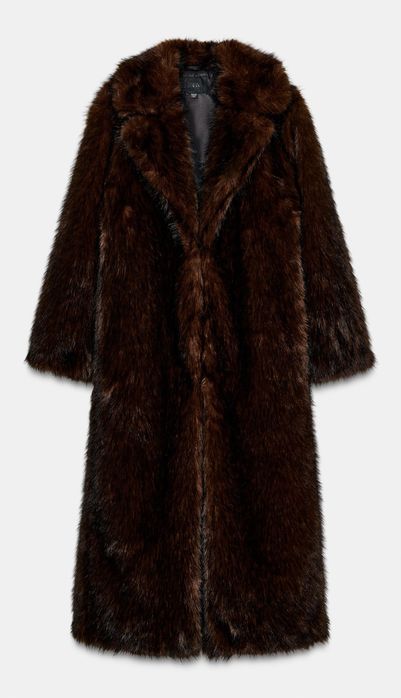 Уникално палто с косъм с подчертани рамене и дълго палто с качулка