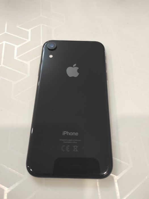 iPhone xr в хорошем состоянии