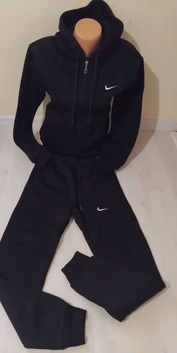 Trening fete Nike gros din bumbac.