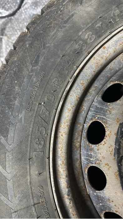 Продам комплект колёс
