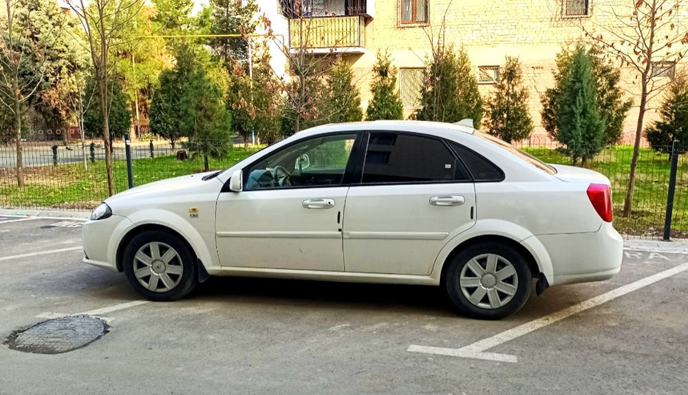 Gentra 2020й люк механик.