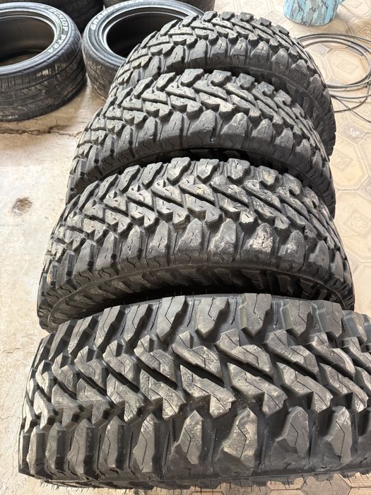 Yokohama Geolander M/T 285/70 R17