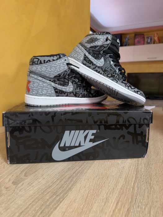Jordan 1 high rebellionaire second hand si noi de vanzare