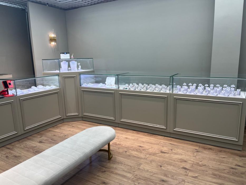 Витрины стеклянные