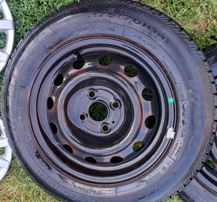 Vând  roata 175 70 r14