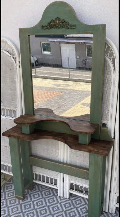 Consola din lemn.Set masa+3 scaune .Noptiere