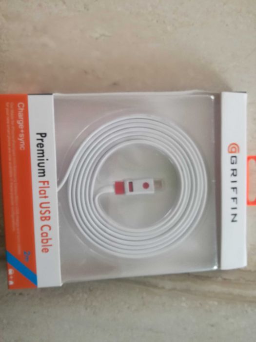 Продавам 4 броя оригинални кабели Grifin 2 метра дължина за смартфони