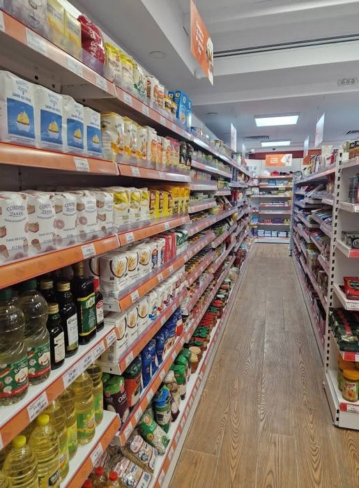 Vand rafturi vitrine magazin alimentar