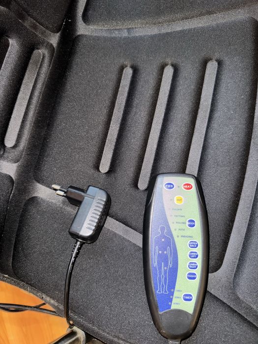 birou + scaun cu husă de masaj