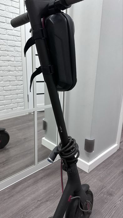 Электросамокат Xiaomi Mi Electric Scooter M365