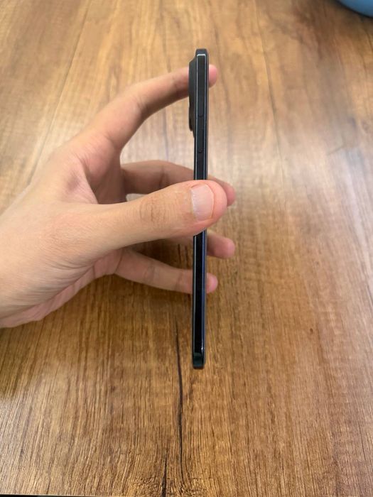 Новый iPhone Air и оригинальный чехол Pitaka в подарок