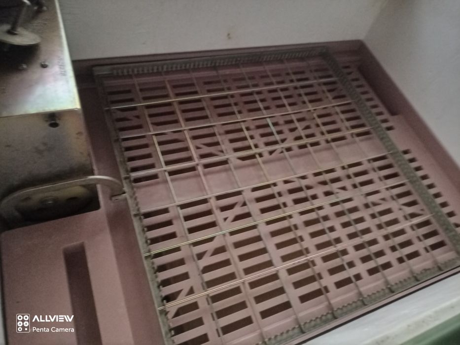 Incubator automat producție rusească