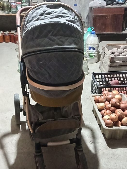 Каляска сотилади