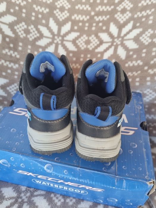 Bocanci baieti Skechers marime 29