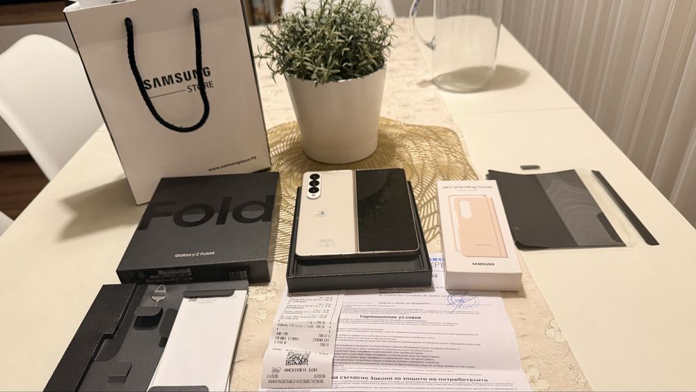 Samsung Z fold 4 gold