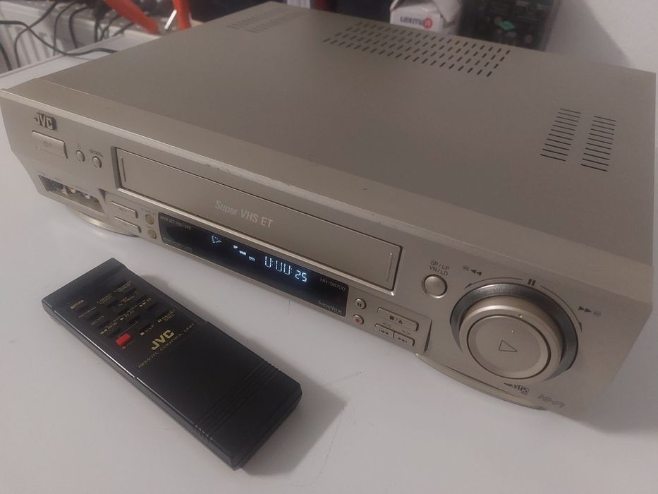 JVC HR S6700 S-VHS impecabil ca nou