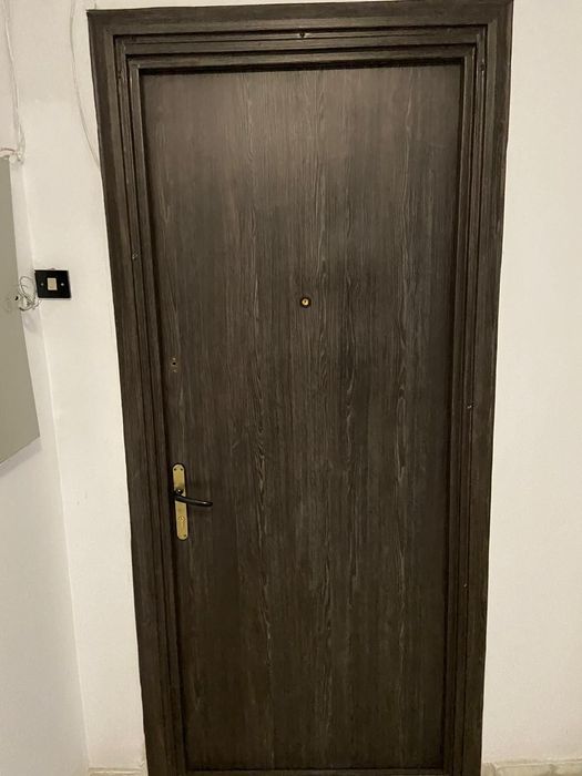 Recondiționat uși imobile