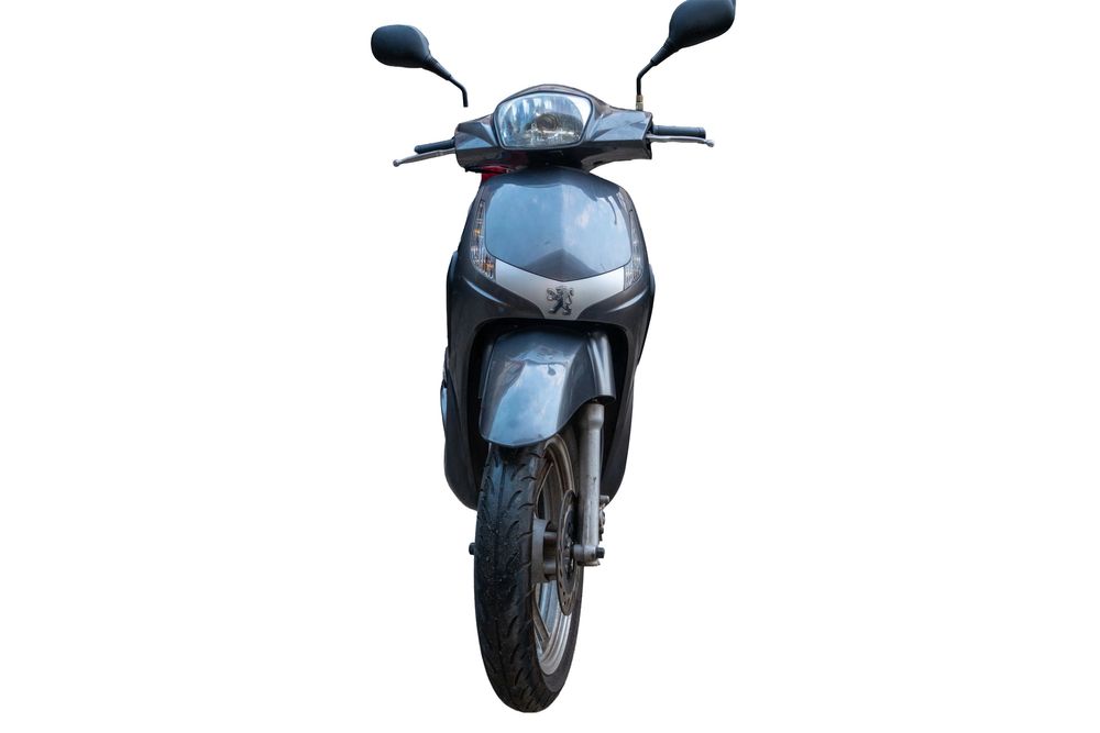 Peugeot Tweet fara permis