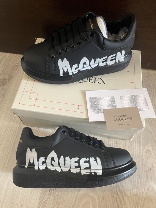Alexander McQUEEN